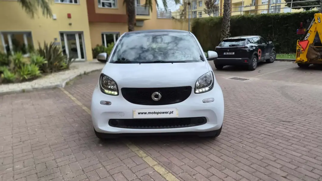 Smart ForTwo Coupé 2018 - 13890 EUR, 25000 km - 25000km - foto 7 de 12