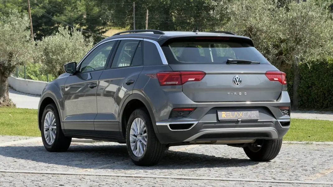 Volkswagen T-Roc 2019 - 16000 EUR, 195000 km - AUTO.MOTO.pt - 195000km - foto 2 de 26