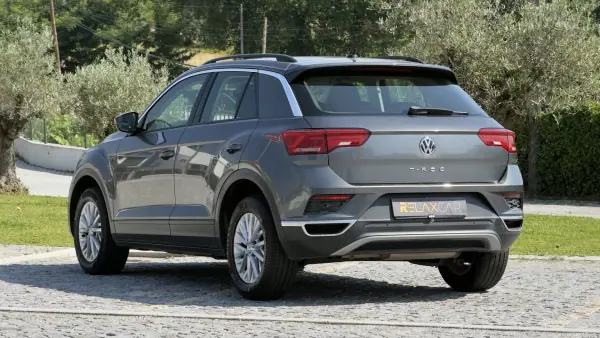 Volkswagen T-Roc 2019 - 16000 EUR, 195000 km - AUTO.MOTO.pt - 195000km - foto 2 de 26