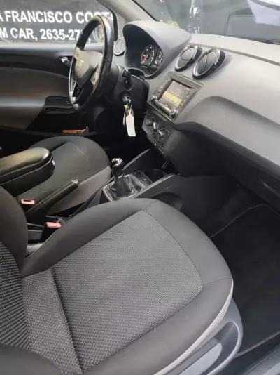 SEAT Ibiza 2017 - 10990 EUR, 156000 km - AUTO.MOTO.pt - 156000km - foto 9 de 11