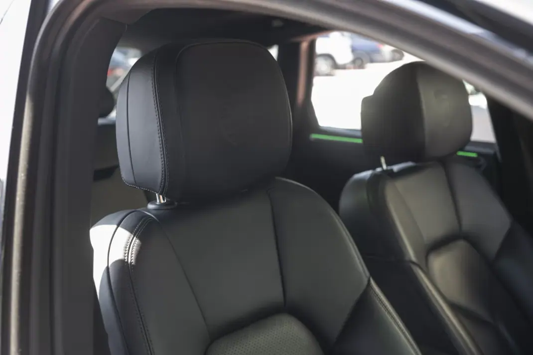 Porsche Macan 2018 - 53900 EUR, 89600 km - AUTO.MOTO.pt - 89600km - foto 20 de 40