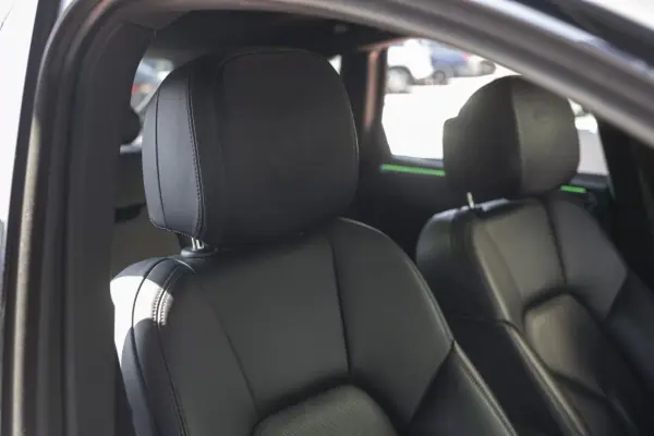 Porsche Macan 2018 - 51990 EUR, 89600 km - AUTO.MOTO.pt - 89600km - foto 20 de 40