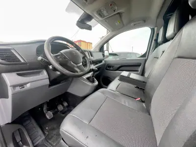 Peugeot Expert 1.5 BlueHdi L2H1 Pro Standard 2019 - 16750 EUR, 141859 km - AUTO.MOTO.pt - 141859km - foto 8 de 18