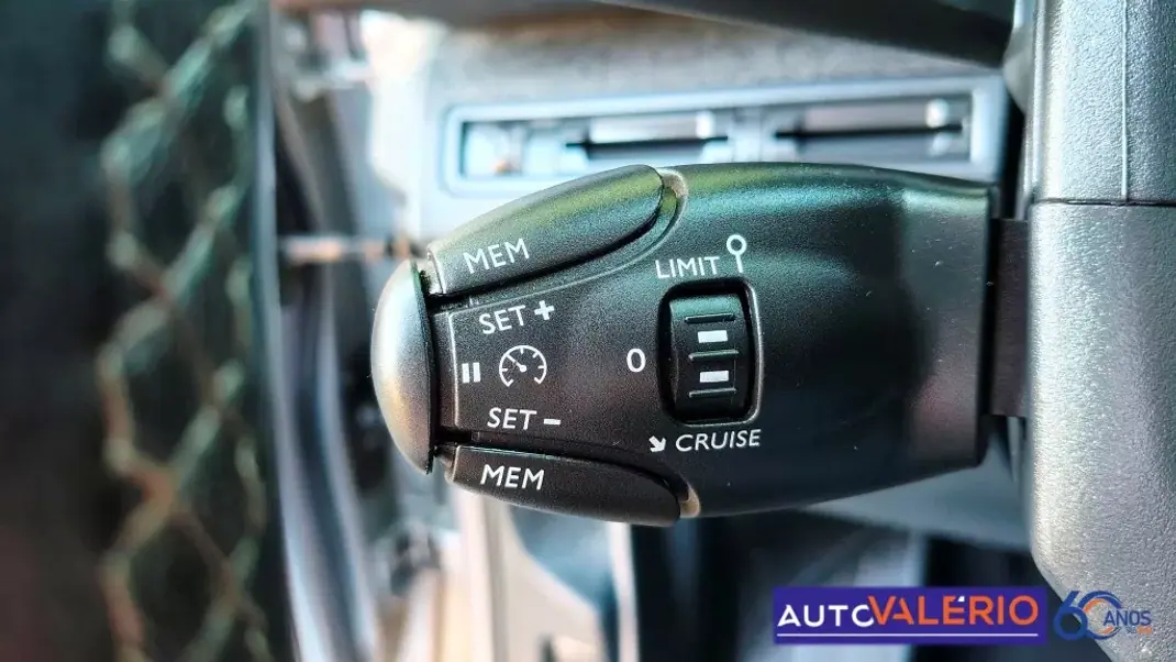 Peugeot 3008 2019 - 20950 EUR, 75140 km - 75140km - foto 20 de 39