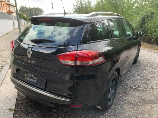 Renault Clio Sport Tourer 2019 - 13999 EUR, 127245 km - AUTO.MOTO.pt - 127245km - foto 6 de 53