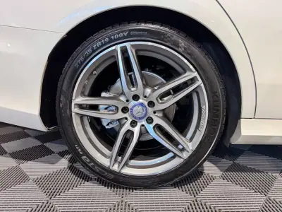 Mercedes-Benz E 220 2017 - 23900 EUR, 348000 km - AUTO.MOTO.pt - 348000km - foto 33 de 58