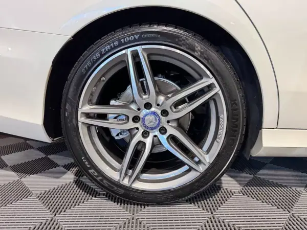 Mercedes-Benz E 220 2017 - 23900 EUR, 348000 km - AUTO.MOTO.pt - 348000km - foto 33 de 58