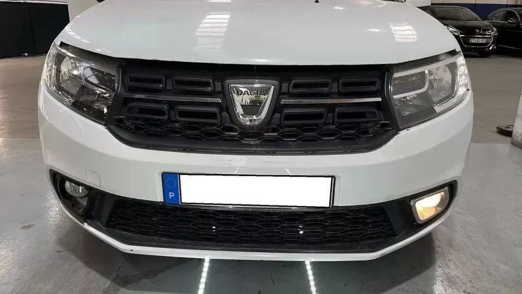 Dacia Logan MCV 2019 - 7650 EUR, 130000 km - AUTO.MOTO.pt - 130000km - foto 4 de 32