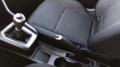 Renault Clio 2021 - 13999 EUR, 63000 km - AUTO.MOTO.pt - 63000km - foto 35 de 38