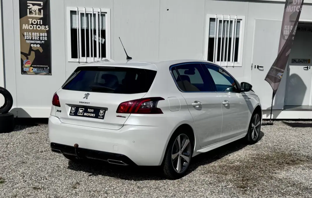 Peugeot 308 2020 - 14790 EUR, 30000 km - AUTO.MOTO.pt - 30000km - foto 24 de 29