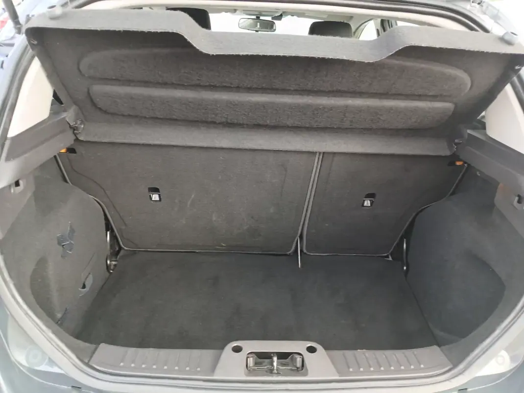 Ford Fiesta 2013 - 8150 EUR, 106782 km - AUTO.MOTO.pt - 106782km - foto 26 de 26