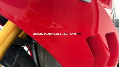 Ducati Panigale V4 S 2020 - 23990 EUR, 33324 km - AUTO.MOTO.pt - 33324km - foto 14 de 17