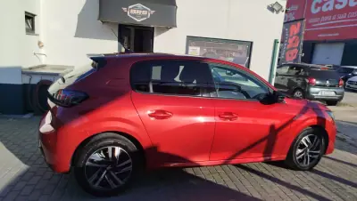 Peugeot 208 2021 - 15950 EUR, 20964 km - AUTO.MOTO.pt - 20964km - foto 3 de 17