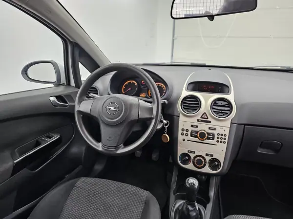 Opel Corsa 2007 - 2650 EUR, 344083 km - AUTO.MOTO.pt - 344083km - foto 6 de 21