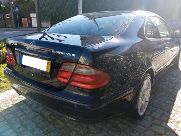 Mercedes-Benz CLK 230 2000 - 3990 EUR, 385827 km - AUTO.MOTO.pt - 385827km - foto 4 de 12