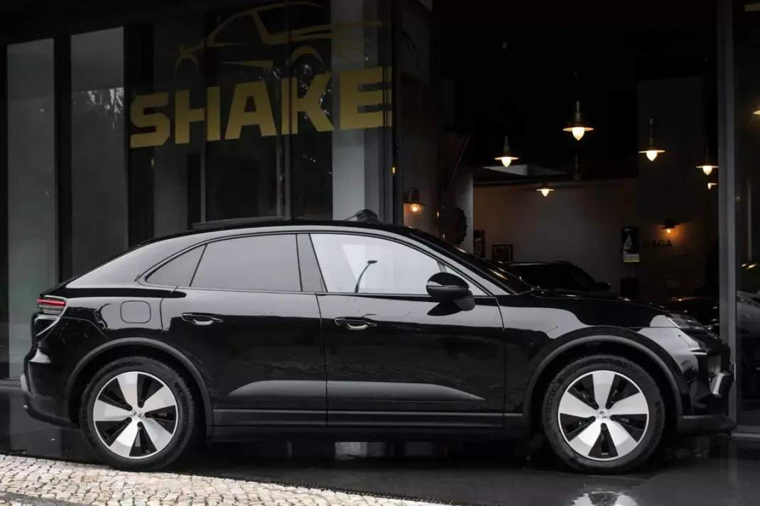 Porsche Macan 2025 - 83990 EUR, 15400 km - AUTO.MOTO.pt - 15400km - foto 5 de 49