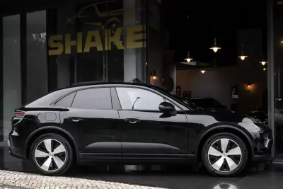 Porsche Macan 2025 - 83990 EUR, 15400 km - AUTO.MOTO.pt - 15400km - foto 5 de 49