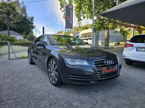 Audi A7 Sportback 2012 - 18900 EUR, 290000 km - AUTO.MOTO.pt - 290000km - foto 23 de 28