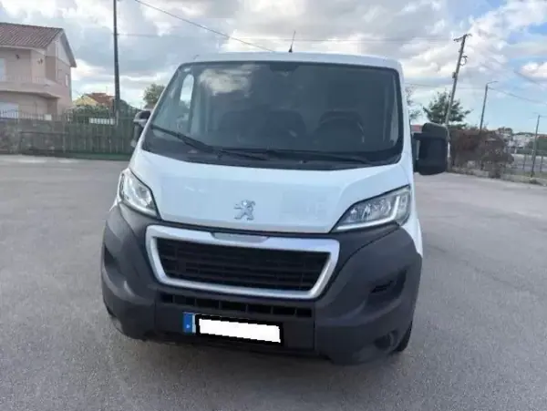 Peugeot BOXER 2.2 HDI FIBRADA L2H2 PREMIUM 2020 - 12999 EUR, 90000 km - AUTO.MOTO.pt - 90000km - foto 2 de 13