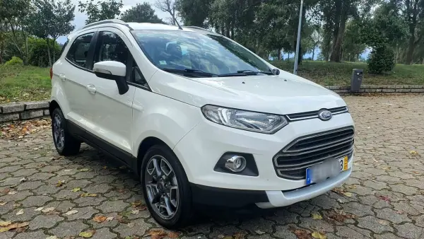 Ford EcoSport 2014 - 10900 EUR, 137000 km - AUTO.MOTO.pt - 137000km - foto 11 de 20