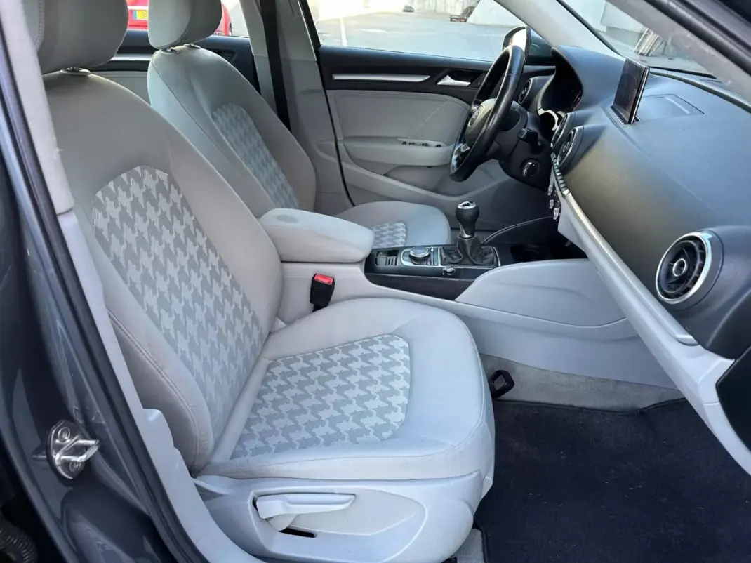 Audi A3 Limousine 2015 - 15900 EUR, 238805 km - AUTO.MOTO.pt - 238805km - foto 7 de 18