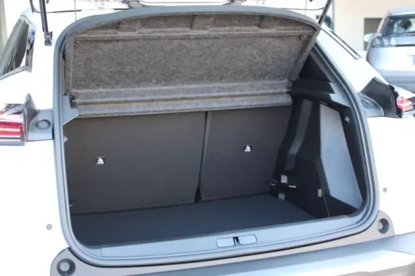 Peugeot 2008 2024 - 22900 EUR, 1 km - AUTO.MOTO.pt - 1km - foto 25 de 25