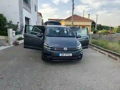 Volkswagen Touran 2017 - 19000 EUR, 135000 km - AUTO.MOTO.pt - 135000km - foto 17 de 18