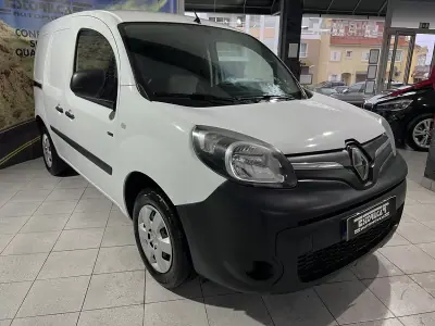 Renault 2021 - 11600 EUR, 110358 km - AUTO.MOTO.pt - 110358km - foto 2 de 20
