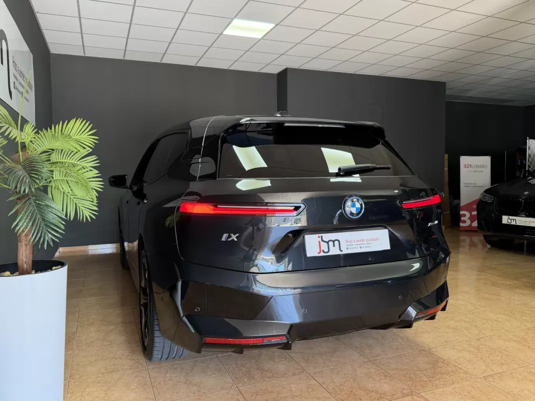 BMW iX 2023 - 58990 EUR, 72846 km - AUTO.MOTO.pt - 72846km - foto 6 de 22