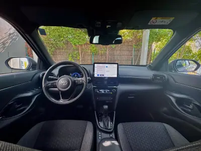 Toyota Yaris Cross 2025 - 30000 EUR, 3300 km - AUTO.MOTO.pt - 3300km - foto 16 de 25
