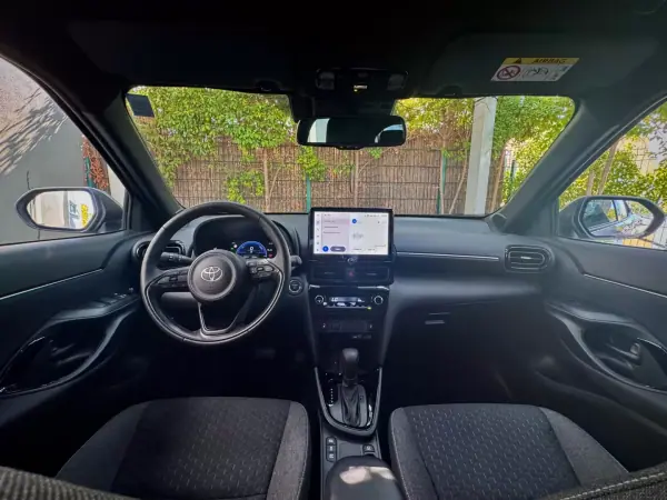 Toyota Yaris Cross 2025 - 30000 EUR, 3300 km - AUTO.MOTO.pt - 3300km - foto 16 de 25