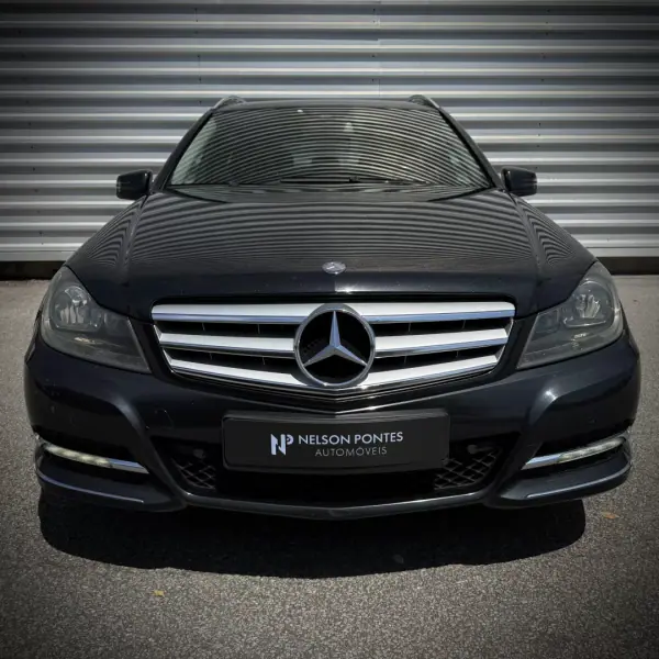 Mercedes-Benz C 180 2011 - 8900 EUR, 350000 km - AUTO.MOTO.pt - 350000km - foto 28 de 28