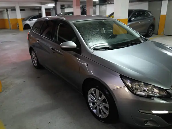 Peugeot 308 SW 2017 — foto 2 de 4