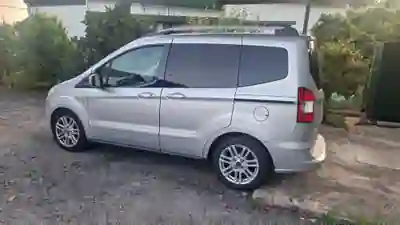 Ford Courier 2017 - 9150 EUR, 72862 km - AUTO.MOTO.pt - 72862km - foto 4 de 15