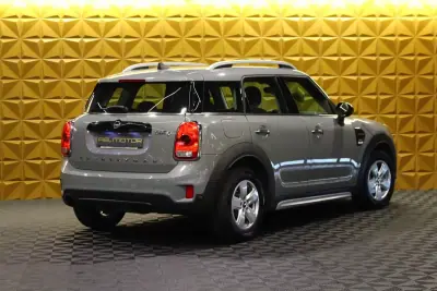 MINI Countryman 2018 - 17900 EUR, 70000 km - AUTO.MOTO.pt - 70000km - foto 7 de 28