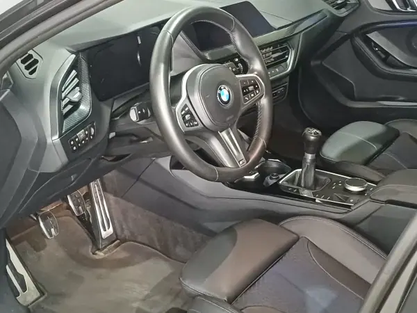 BMW 116 2021 - 23990 EUR, 130305 km - AUTO.MOTO.pt - 130305km - foto 4 de 15