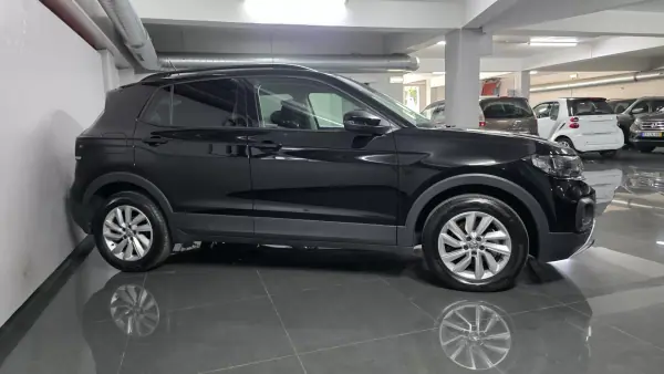 Volkswagen T-Cross 2020 - 17490 EUR, 120000 km - AUTO.MOTO.pt - 120000km - foto 3 de 35