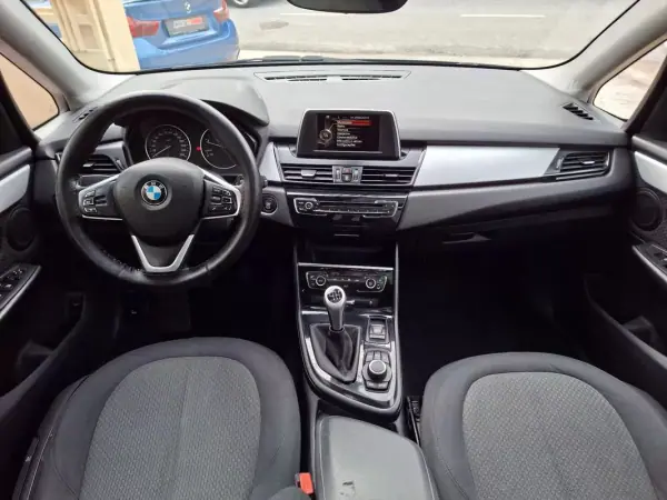 BMW 218 2014 - 8500 EUR, 490000 km - AUTO.MOTO.pt - 490000km - foto 25 de 33