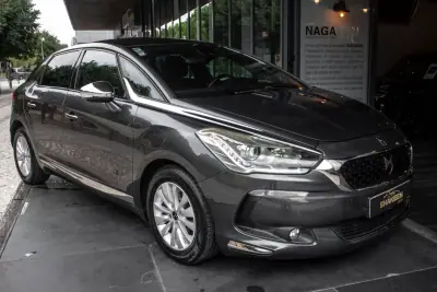 DS DS5 2015 - 8450 EUR, 237267 km - AUTO.MOTO.pt - 237267km - foto 6 de 41
