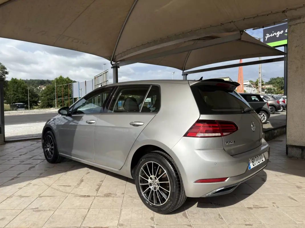 Volkswagen Golf 2017 - 15950 EUR, 151736 km - 151736km - foto 5 de 34