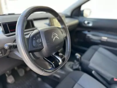 Citroën C4 Cactus 2018 - 9870 EUR, 89500 km - AUTO.MOTO.pt - 89500km - foto 32 de 47