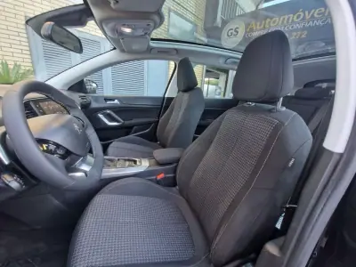 Peugeot 308 SW 2019 - 12990 EUR, 133000 km - AUTO.MOTO.pt - 133000km - foto 12 de 13