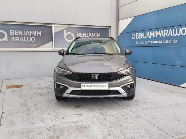 Fiat Tipo Station Wagon Cross 2023 - 19900 EUR, 15112 km - AUTO.MOTO.pt - 15112km - foto 4 de 27