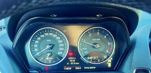 BMW 116 2013 - 15900 EUR, 118000 km - AUTO.MOTO.pt - 118000km - foto 12 de 13