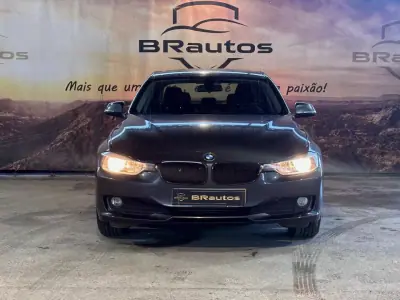BMW 320 2014 - 13500 EUR, 292551 km - AUTO.MOTO.pt - 292551km - foto 3 de 25