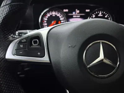 Mercedes-Benz E 220 2018 - 32950 EUR, 118099 km - AUTO.MOTO.pt - 118099km - foto 29 de 48