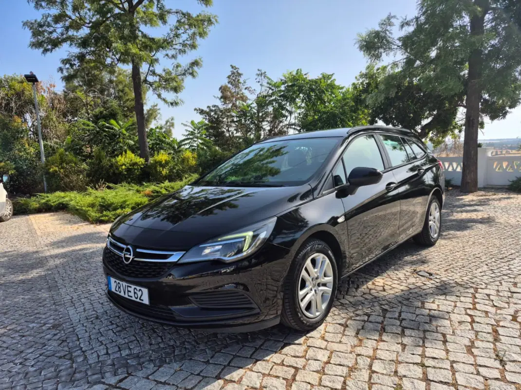 Opel Astra Sports Tourer 2018 - 11900 EUR, 164976 km - AUTO.MOTO.pt - 164976km - foto 1 de 21