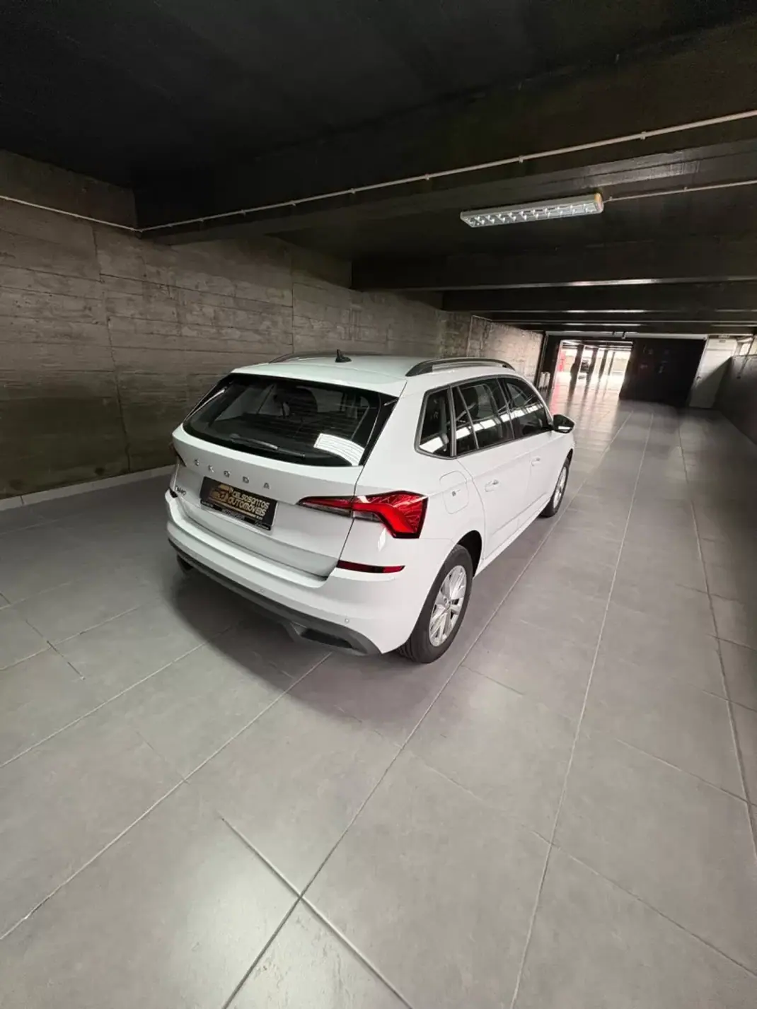 Skoda Kamiq 2023 - 17400 EUR, 55800 km - AUTO.MOTO.pt - 55800km - foto 4 de 10