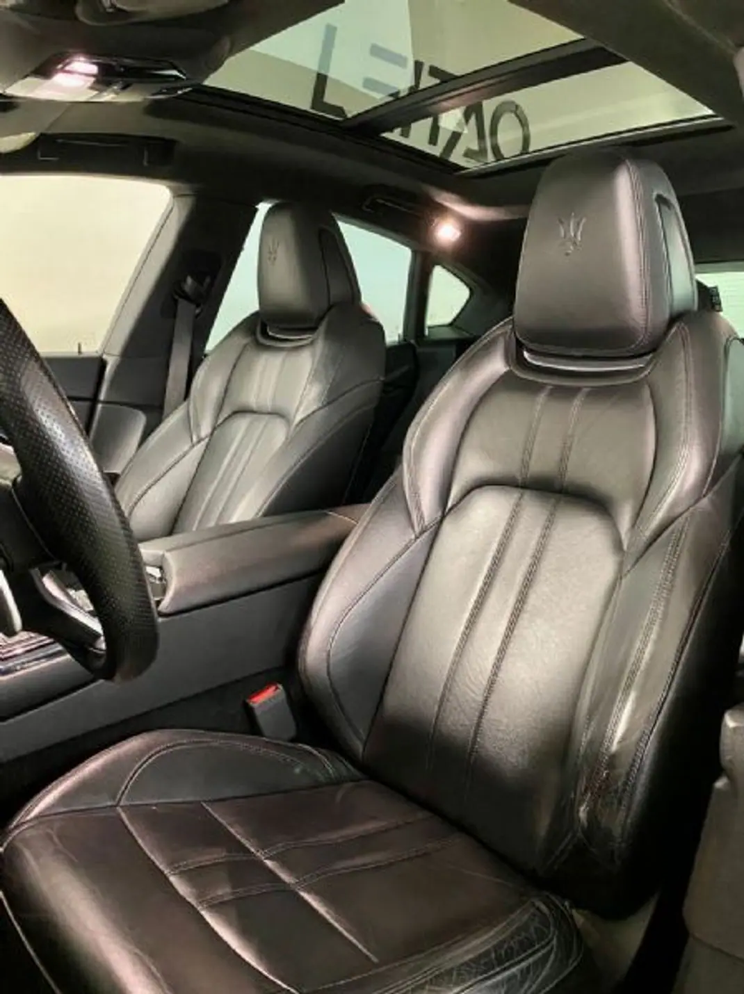 Maserati Levante 2016 - 44500 EUR, 232000 km - AUTO.MOTO.pt - 232000km - foto 13 de 55