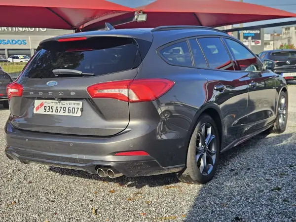 Ford Focus SW 2019 - 13800 EUR, 115000 km - AUTO.MOTO.pt - 115000km - foto 8 de 54